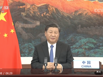 联播+丨书写拯救生命的壮丽诗篇 习近平为她们点赞