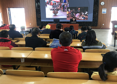 江西上饶：江西省摄影家协会副主席王岩走进弋阳为摄影爱好者授课