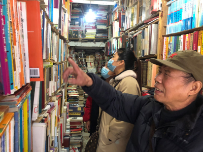 南昌“老邓书店”：65岁老人28年的坚守