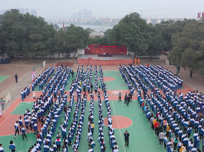 南昌高新区昌东一中：消防进校园，演练保安全
