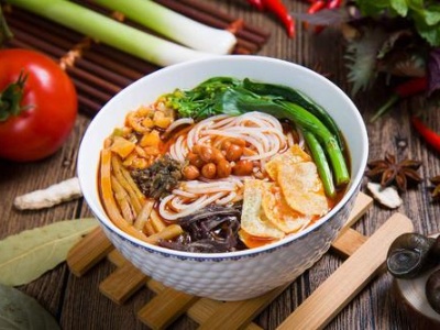 靠鼻子年入50万 网红