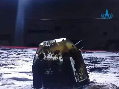“载土”归来！嫦娥五号完成中国首次地外天体采样返回任务