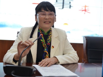“感动中国”十大人物支月英回“家”讲课