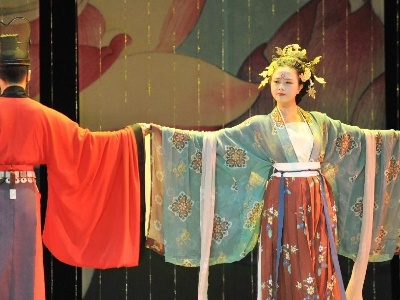 “山寨与正品之争”愈演愈烈 汉服市场乱乱乱！