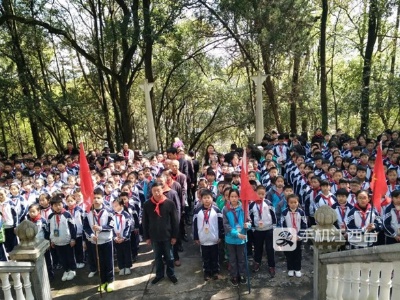 吕和生：桑榆情暖下一代
