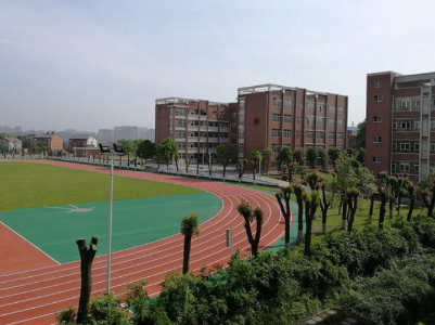 江西出台规定整治中职学校有偿招生 可吊销办学许可证  