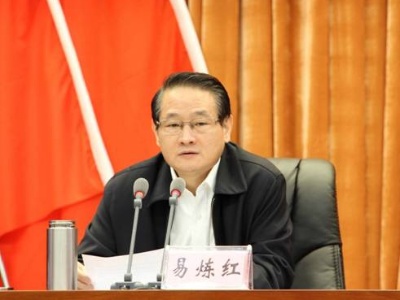易炼红检查调研疫情防控工作时强调 始终坚持科学务实精准防控 全力守护群众生命安全和身体健康	