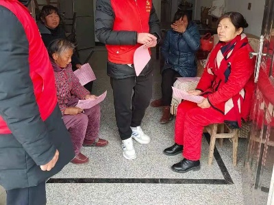 【抗击疫情江西在行动】红色马甲动起来 疫情防控严起来