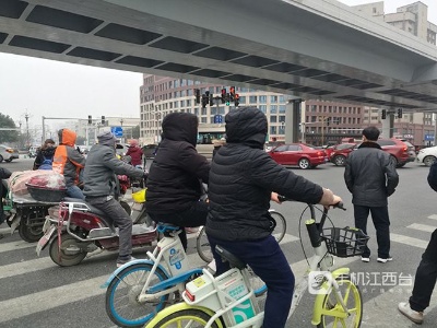 江西发布寒潮蓝色预警 未来两天气温最大降10度