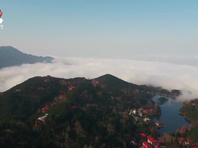 庐山现云海雾凇冬晨美景