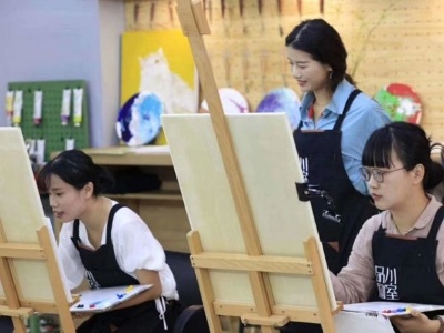 成人兴趣班在南昌兴起 “私人订制”教学成为上班族主流选择  