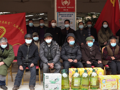 走访慰问送温暖  真情关爱感人心
