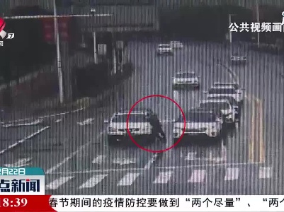 上饶：市民发病路边求救 医生及时伸出援手