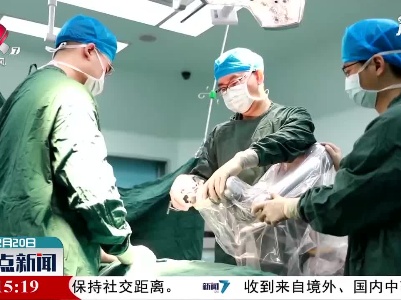 中国医科大学：手术室里来了机器人“刀客”