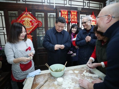 全球连线丨新华社记者说：习近平与人民在一起的春节暖心瞬间 