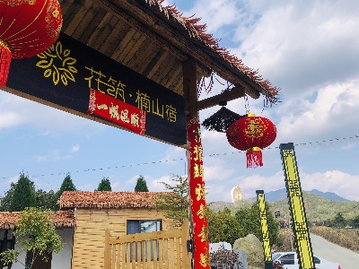 庐山山脚下：宝妈不让孩子做留守儿童留乡开民宿