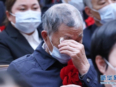 彪炳史册的人间奇迹 一往无前的磅礴力量——习近平总书记在全国脱贫攻坚总结表彰大会上的重要讲话激荡人心、鼓舞士气