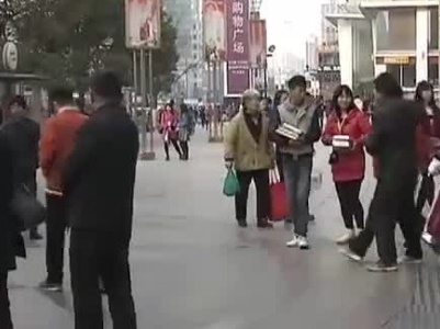 【聚焦“放管服”改革 曝光“怕慢假庸散”】南昌：申领生活补贴“卡壳” 线上办理平台何时能畅通？
