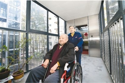 呼声很高、“梗阻”不少 老小区装电梯为何这么难？
