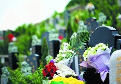 赣云看点丨今年清明祭扫如何出行？收好这份避堵攻略，让假期不“添堵”！