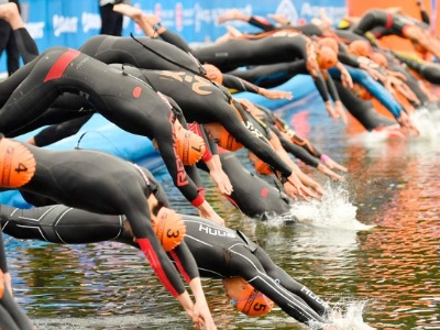 游泳、骑行、跑步 2021年中国铁人三项联赛在江西开赛