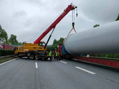 83米，33吨！“庞然大物”滞留赣州高速 堵了3公里