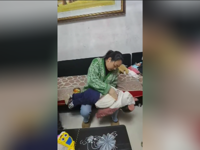 孩子异物卡喉命悬一线 江西护士“教科书式救命”