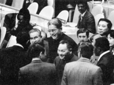 百年瞬间丨邓小平率团出席联合国大会特别会议