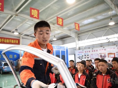 【央视快评】职业教育前途广阔 大有可为