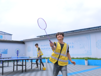 中建八局江西分公司工友村党民同心