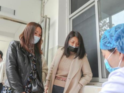 中国妇女发展基金会向江西递捐5000支国产二价宫颈癌疫苗  