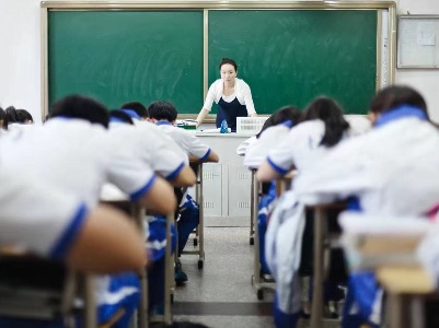 江西通报6起中小学师德师风问题 涉及10余名教师