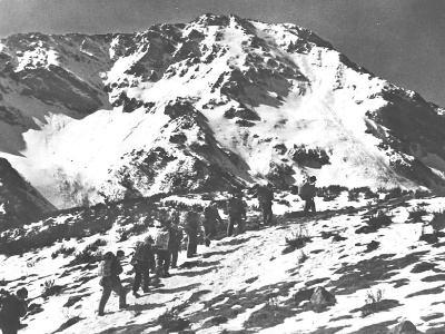 1934，红军不怕远征难 