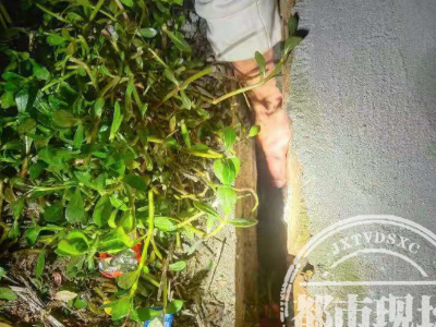 “喝了点小酒”的男子，手被卡，惊动南昌消防队