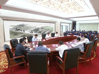 易炼红参加省政府办公厅调研处党支部活动并作专题党课时强调  学习百年党史 赓续精神血脉 在阔步新征程中奋勇争先建功立业