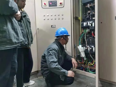 开关箱着火致庐山三叠泉整个索道停电 牯岭供电所冒雨维修 