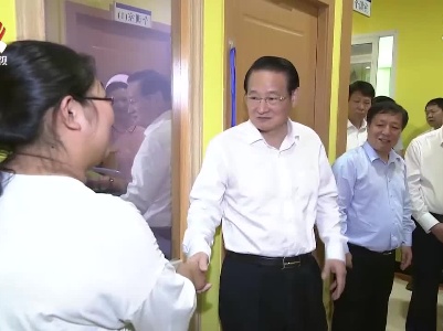 易炼红“六一”前夕看望慰问少年儿童 争做德智体美劳全面发展的社会主义建设者和接班人