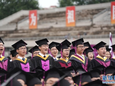 习近平与青年的故事