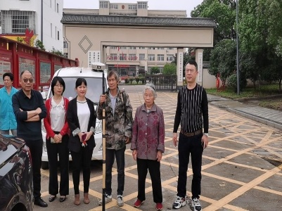 “以人为本·温暖回家” ——进贤县民政局主动对接流浪人员回家