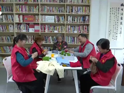【寻找闪亮坐标 发现身边英雄】八旬“毛衣奶奶”织“爱”22载