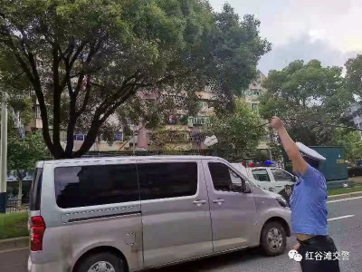 南昌街头这一幕，市民爆赞！
