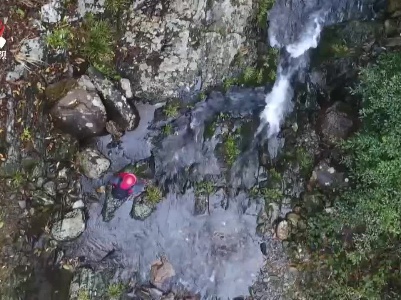 社会传真20210530 山里“巡”出小康路