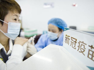 接种疫苗易致病毒变异？又一波新冠疫苗接种谣言来了