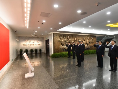 第一观察丨从两次宣誓中，我们能读出什么