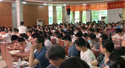 上饶市一中举行名校语文教研联盟优质课展评活动
