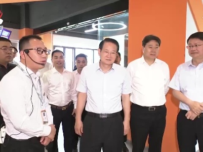 易炼红在调研稳就业工作时强调 强化就业优先政策 优化就业创业环境 努力实现更加充分更高质量就业