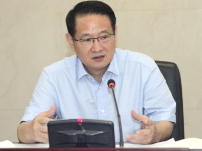 易炼红走访慰问老党员时强调 铭记奋斗历程 传承红色基因 在新征程上勇担时代使命