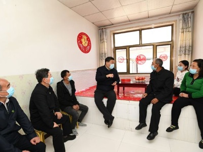 习近平与父亲：两代共产党人的“接力”