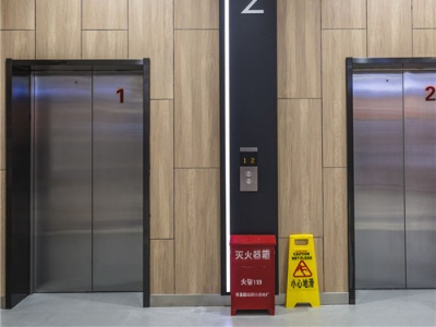 电梯安全事故时有发生 多地立法推广智慧电梯系统