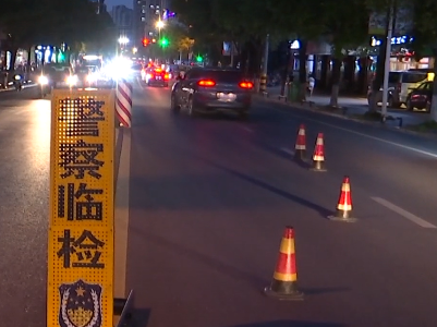 红绿灯下210625